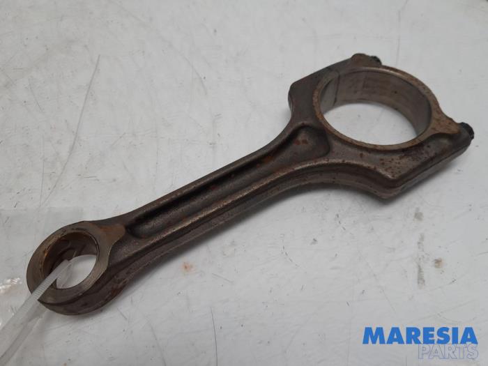 Begagnade Vevstake Citroen C4 Picasso (3D/3E) 1.6 16V THP 155 Pris € 15,00 Marginaltabell erbjuds av Maresia Parts