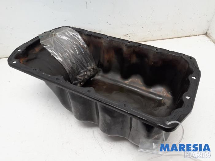 Usagé Couvercle carter Citroen C4 Picasso (3D/3E) 1.6 16V THP 155 Prix € 24,99 Règlement à la marge proposé par Maresia Parts