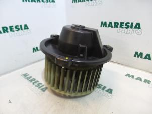 Usados Motor de ventilador de calefactor Lancia Ypsilon (840) 1.2 LE,LS Precio € 40,00 Norma de margen ofrecido por Maresia Parts