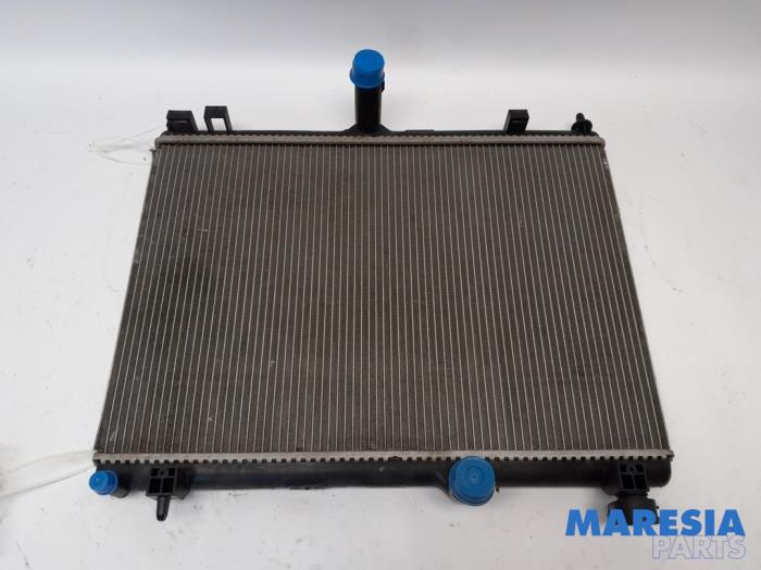 Usagé Radiateur Peugeot 508 SW (8E/8U) 1.6 THP 16V Prix € 35,00 Règlement à la marge proposé par Maresia Parts