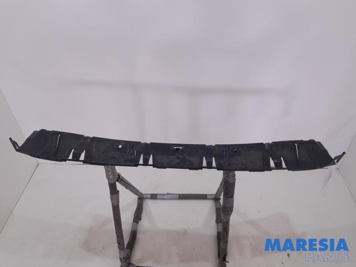 Usados Parachoque placa base Peugeot 508 SW (8E/8U) 1.6 THP 16V Precio € 40,00 Norma de margen ofrecido por Maresia Parts