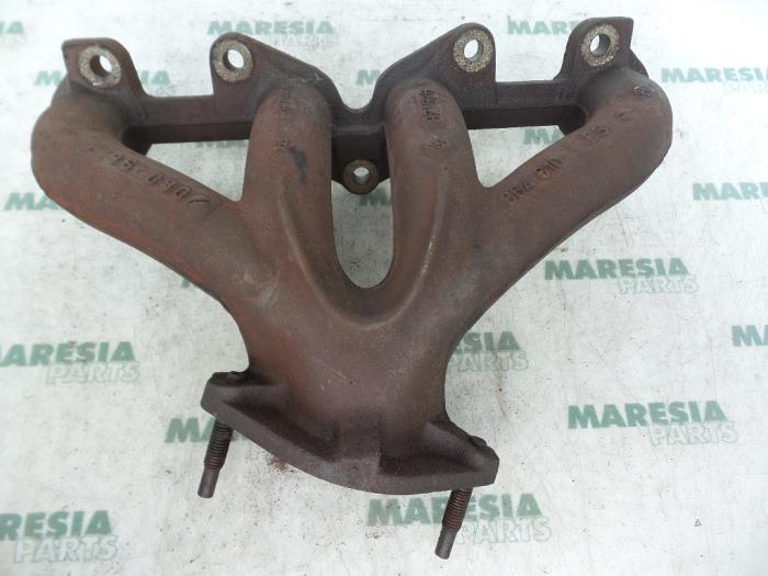 Gebrauchte Abgaskrümmer Renault Clio (B/C57/357/557/577) 1.2 Eco Kat. Preis € 40,00 Margenregelung angeboten von Maresia Parts