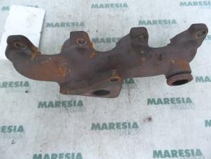 Used Exhaust manifold Renault Clio II Societe (SB) 1.5 dCi 65 Price € 50,00 Margin scheme offered by Maresia Parts