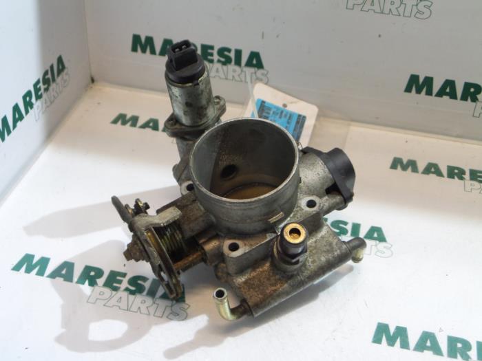 Usagé Boitier papillon Fiat Marea (185AX) 1.8 ELX 16V Prix € 105,00 Règlement à la marge proposé par Maresia Parts