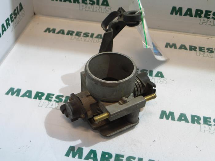 Usagé Boitier papillon Fiat Marea (185AX) 1.6 SX,ELX 16V Prix € 40,00 Règlement à la marge proposé par Maresia Parts