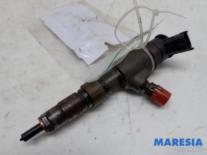 Usagé Injecteurs Citroen Berlingo Cinqspace, Multispace 1.6 BlueHDI 75 Prix € 60,50 Prix TTC proposé par Maresia Parts