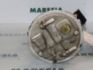Usados Bomba eléctrica de combustible Opel Movano (4A1; 4A2; 4B2; 4B3; 4C2; 4C3) 2.5 CDTI Precio € 78,65 IVA incluido ofrecido por Maresia Parts