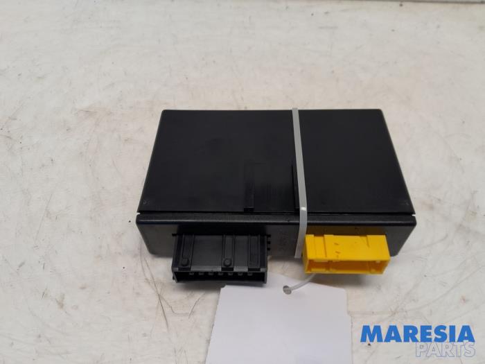 Used Convertible computer Peugeot 307 CC (3B) 2.0 16V Price € 105,00 Margin scheme offered by Maresia Parts