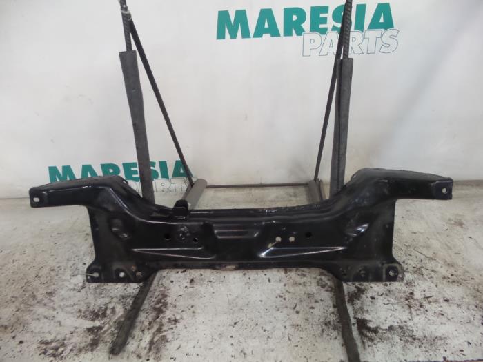 Usagé Faux châssis Fiat Doblo Cargo (223) 1.3 D 16V Multijet Prix € 90,75 Prix TTC proposé par Maresia Parts