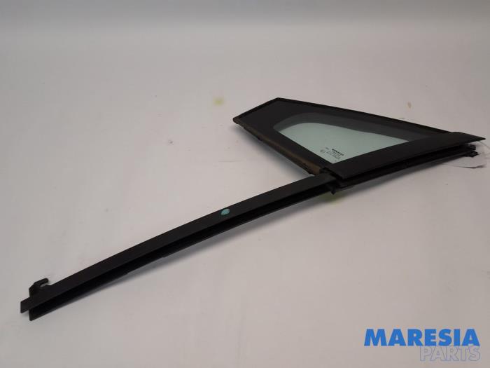 Usados Ventanilla triangular izquierda delante Renault Clio IV (5R) 1.2 TCE 16V GT EDC Precio € 40,00 Norma de margen ofrecido por Maresia Parts