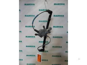 Used Window mechanism 2-door, front right Fiat Strada (178/278) 1.2 Price € 105,00 Margin scheme offered by Maresia Parts