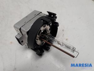 Używane Lampa ksenonowa Renault Grand Scénic II (JM) 2.0 16V Turbo Cena € 30,00 Procedura marży oferowane przez Maresia Parts
