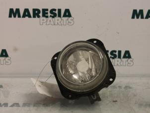 Używane Swiatlo przeciwmgielne lewy przód Citroen Xsara Picasso (CH) 1.8 16V Cena € 15,00 Procedura marży oferowane przez Maresia Parts