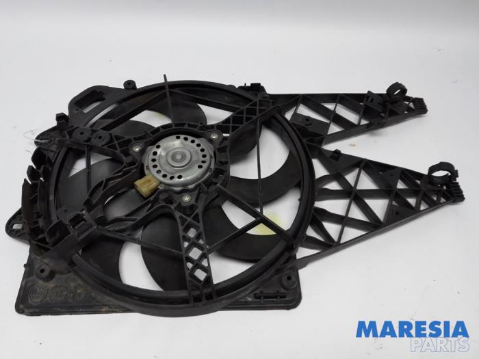Używane Silnik wentylatora Fiat Doblo Cargo (263) 1.3 MJ 16V DPF Euro 5 Cena € 48,39 Z VAT oferowane przez Maresia Parts