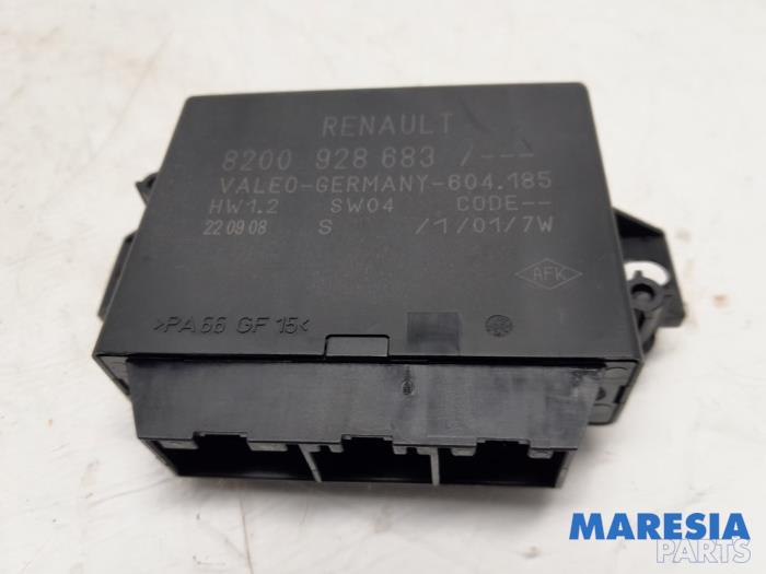 Begagnade PDC-modul Renault Grand Scénic II (JM) 2.0 16V Turbo Pris € 40,00 Marginaltabell erbjuds av Maresia Parts