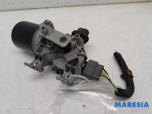 Usagé Moteur essuie-glace avant Renault Clio IV Estate/Grandtour (7R) 0.9 Energy TCE 90 12V Prix € 75,00 Règlement à la marge proposé par Maresia Parts