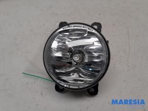 Used Fog light, front right Renault Clio IV Estate/Grandtour (7R) 0.9 Energy TCE 90 12V Price € 19,99 Margin scheme offered by Maresia Parts