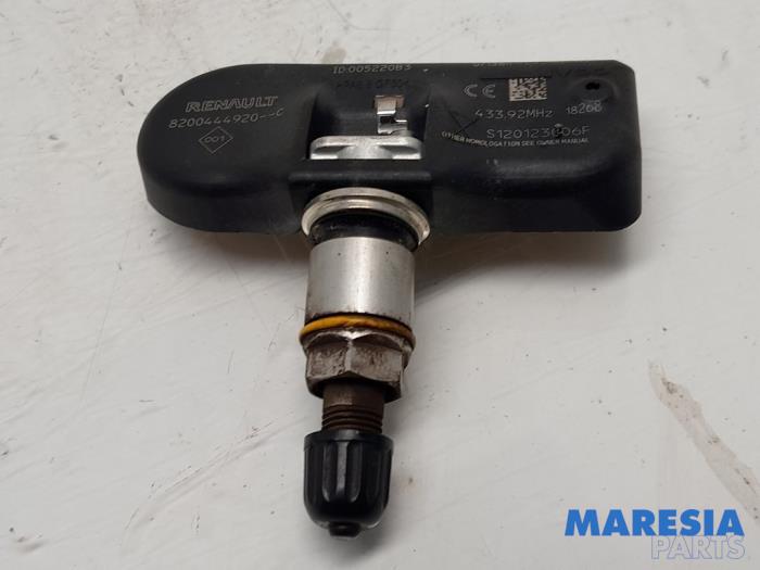 Begagnade Däcktryckssensor Renault Grand Scénic II (JM) 2.0 16V Turbo Pris € 15,00 Marginaltabell erbjuds av Maresia Parts