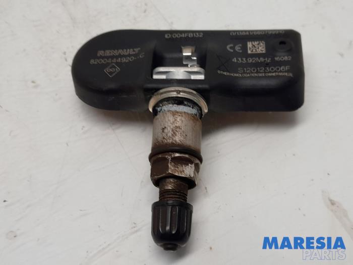 Begagnade Däcktryckssensor Renault Grand Scénic II (JM) 2.0 16V Turbo Pris € 15,00 Marginaltabell erbjuds av Maresia Parts