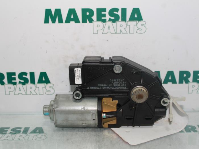 Gebrauchte Schiebedach Motor Peugeot 207/207+ (WA/WC/WM) 1.4 16V VTi Preis € 183,75 Margenregelung angeboten von Maresia Parts