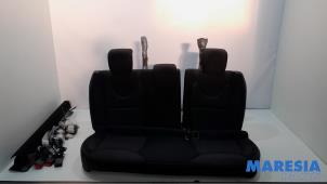 Używane Kanapa tylna Renault Clio IV (5R) 1.2 TCE 16V GT EDC Cena € 500,00 Procedura marży oferowane przez Maresia Parts