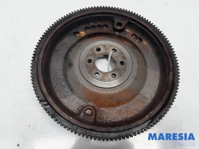 Gebrauchte Schwungrad Peugeot Partner (GC/GF/GG/GJ/GK) 1.6 HDI 75 16V Preis € 72,60 Mit Mehrwertsteuer angeboten von Maresia Parts