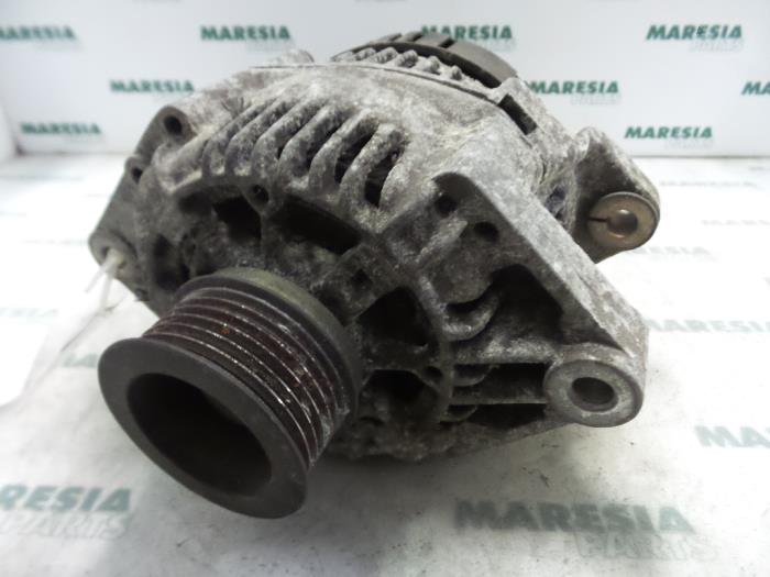 Usagé Dynamo Renault Master II (FD/HD) 2.5 D Prix € 141,75 Règlement à la marge proposé par Maresia Parts