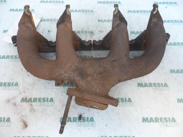 Gebrauchte Abgaskrümmer Renault Express/Rapid/Extra 1.9 D Preis € 50,00 Margenregelung angeboten von Maresia Parts