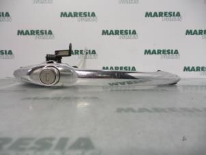 Used Front door handle 4-door, right Alfa Romeo 156 Sportwagon (932) 1.8 Twin Spark 16V Price € 25,00 Margin scheme offered by Maresia Parts