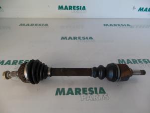 Usagé Arbre de transmission avant gauche Citroen Xantia (X2/X7) 1.8i Prix € 35,00 Règlement à la marge proposé par Maresia Parts