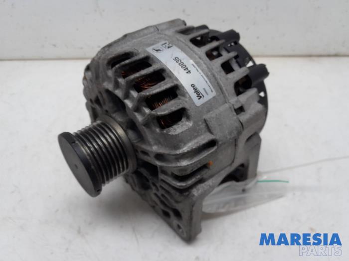 Begagnade Dynamo Renault Megane III Grandtour (KZ) 1.4 16V TCe 130 Pris € 50,00 Marginaltabell erbjuds av Maresia Parts