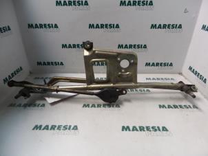 Usagé Mécanique essuie-glace Lancia Kappa 2.0 20V LE,LS Prix € 50,00 Règlement à la marge proposé par Maresia Parts