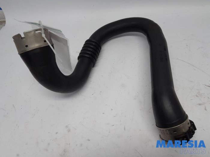 Gebrauchte Intercooler Rohr Renault Megane III Grandtour (KZ) 1.4 16V TCe 130 Preis € 30,00 Margenregelung angeboten von Maresia Parts