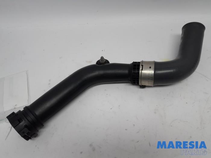 Gebrauchte Intercooler Schlauch Renault Megane III Grandtour (KZ) 1.4 16V TCe 130 Preis € 79,99 Margenregelung angeboten von Maresia Parts