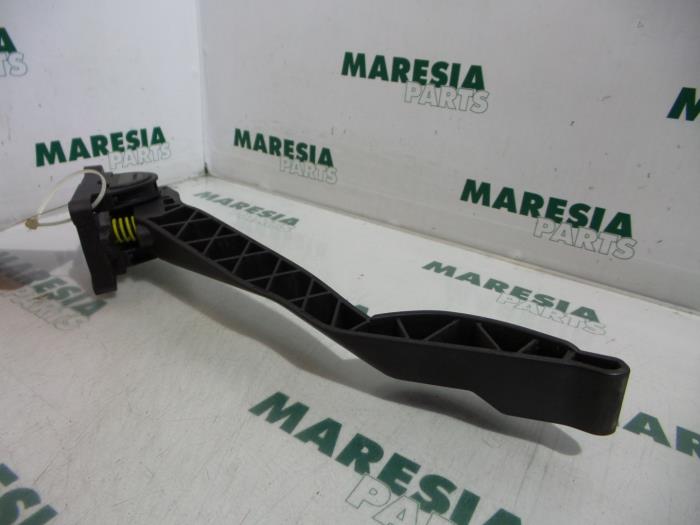 Begagnade Gaspedalsensor Peugeot 307 SW (3H) 2.0 HDi 90 Pris € 75,00 Marginaltabell erbjuds av Maresia Parts