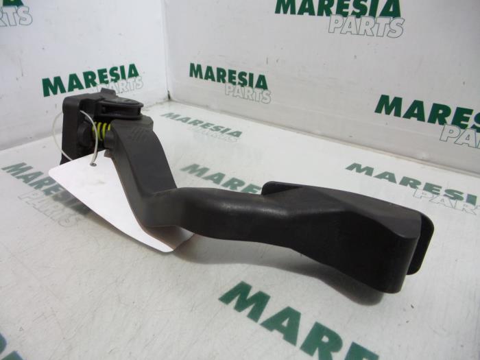 Begagnade Gaspedalsensor Peugeot 307 SW (3H) 2.0 HDi 110 FAP Pris € 30,00 Marginaltabell erbjuds av Maresia Parts