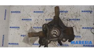 Used Knuckle, front right Fiat Stilo (192A/B) 1.6 16V 3-Drs. Price € 30,00 Margin scheme offered by Maresia Parts