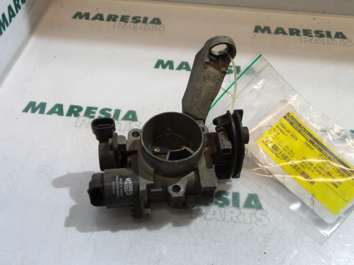 Usagé Boitier papillon Renault Clio (B/C57/357/557/577) 1.2 Eco Kat. Prix € 50,00 Règlement à la marge proposé par Maresia Parts