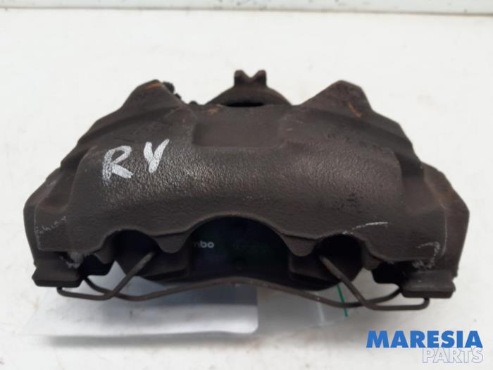 Gebrauchte Bremszange rechts vorne Renault Megane III Grandtour (KZ) 1.4 16V TCe 130 Preis € 25,00 Margenregelung angeboten von Maresia Parts