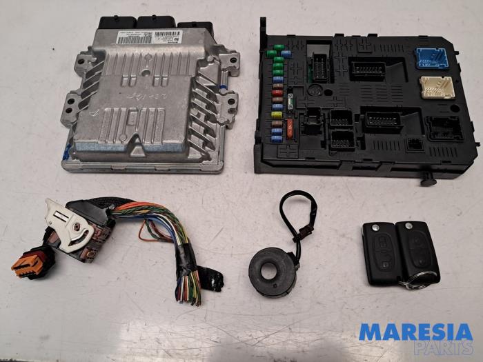 Used Engine management computer Peugeot 3008 I (0U/HU) 1.6 HDiF 16V Price € 299,00 Margin scheme offered by Maresia Parts