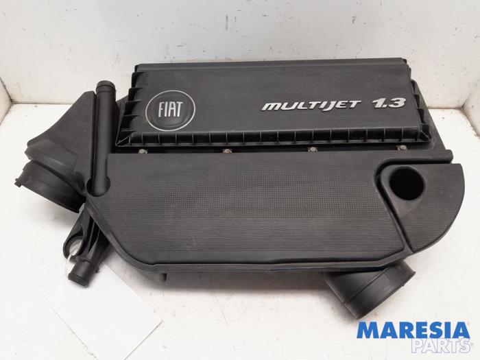 Begagnade Luftfilterhus Fiat Doblo Cargo (263) 1.3 MJ 16V DPF Euro 5 Pris € 36,30 Inklusive moms erbjuds av Maresia Parts