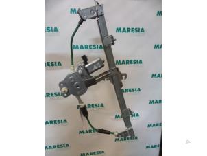 Used Window mechanism 2-door, front left Alfa Romeo 145 (930A) 1.6 ie Price € 25,00 Margin scheme offered by Maresia Parts