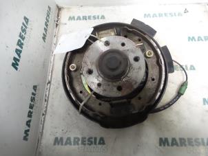 Used Knuckle, rear right Renault Megane Classic (LA) 1.4 16V Price € 25,00 Margin scheme offered by Maresia Parts