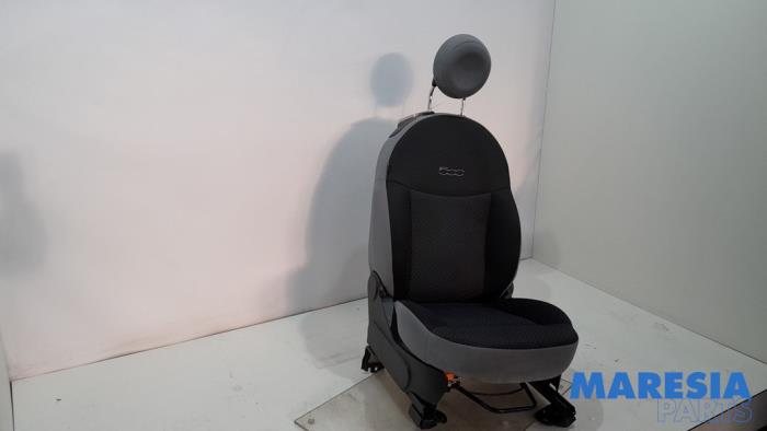 Używane Fotel prawy Fiat 500 (312) 0.9 TwinAir 60 Cena € 150,00 Procedura marży oferowane przez Maresia Parts