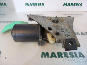 Used Front wiper motor Peugeot 205 Price € 25,00 Margin scheme offered by Maresia Parts