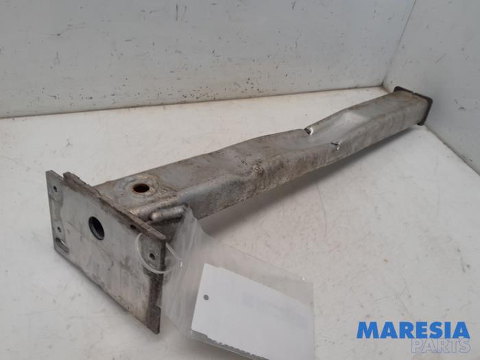 Begagnade Framdelsstöd Peugeot 5008 I (0A/0E) 1.6 VTI 16V Pris € 25,00 Marginaltabell erbjuds av Maresia Parts