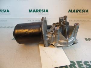 Used Front wiper motor Peugeot 405 II (4B) 1.9 D Price € 25,00 Margin scheme offered by Maresia Parts