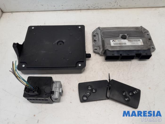 Used Engine management computer Renault Megane III Grandtour (KZ) 1.4 16V TCe 130 Price € 350,00 Margin scheme offered by Maresia Parts