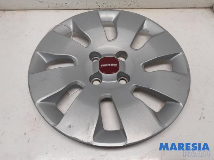 Używane Kolpak Fiat Panda (312) 0.9 TwinAir Turbo 80 Cena € 25,00 Procedura marży oferowane przez Maresia Parts