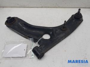 Gebrauchte Querlenker unten links vorne Peugeot 107 1.0 12V Preis € 25,00 Margenregelung angeboten von Maresia Parts